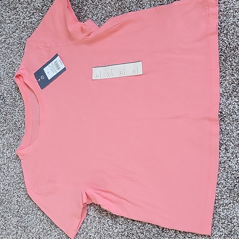 NWT Universal Thread crop tshirt